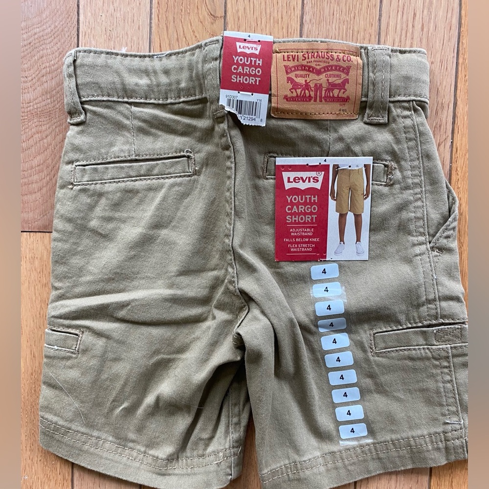 NWT Levi’s Boys Tan Cargo Shorts